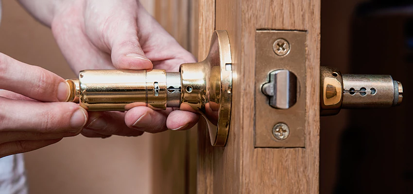 Padlock Lock Replacement Assistance in Mayflower Village, CA